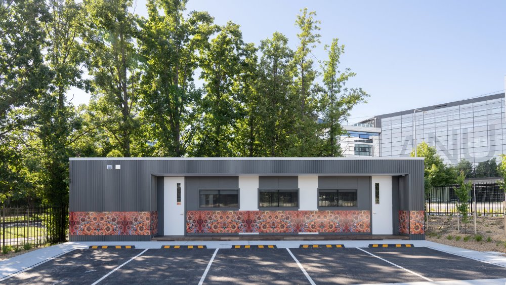 Indigenous artwork on the new amenities block at the City West bus layover